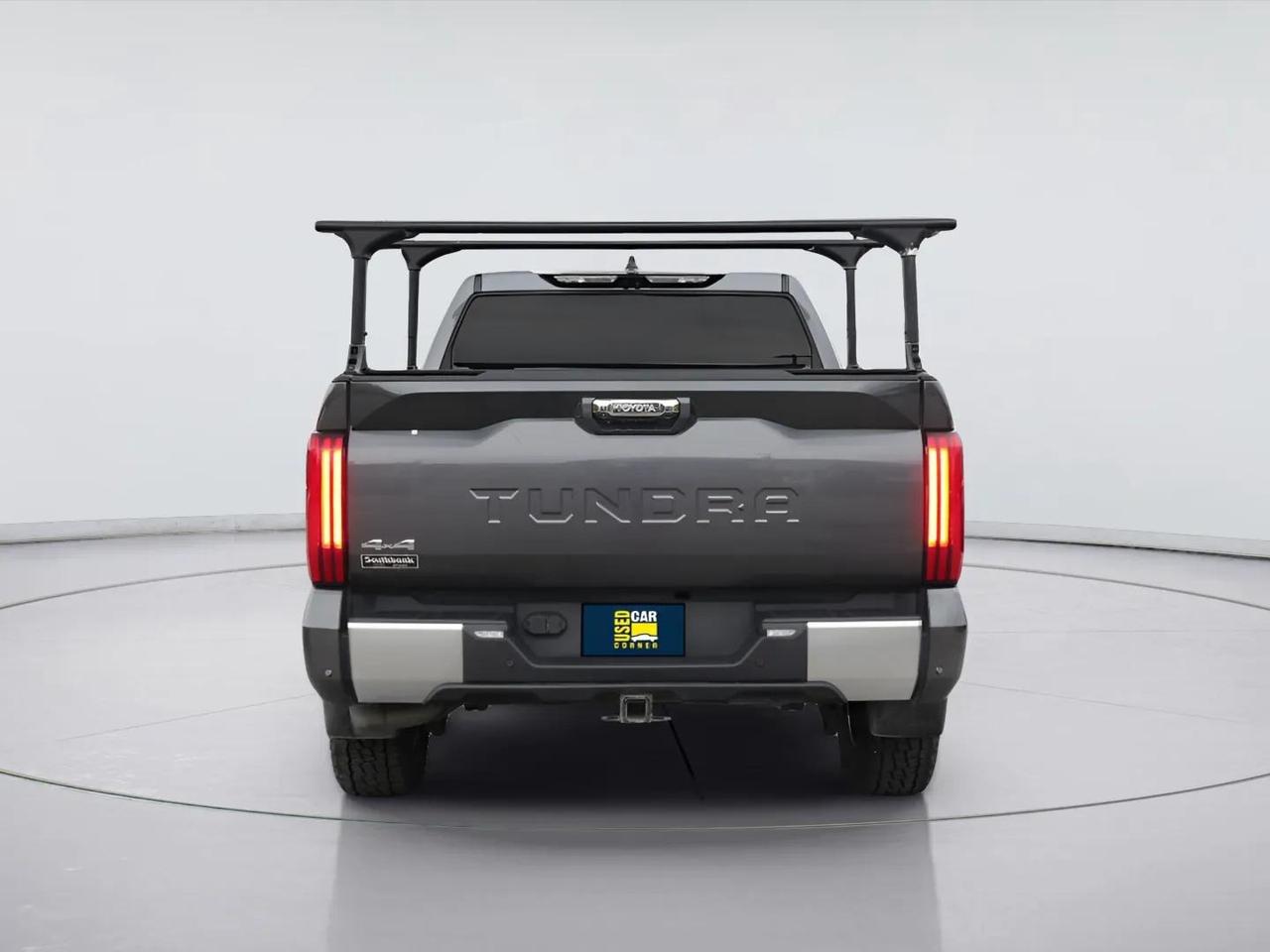2024 Toyota Tundra : Moonroof, Apple Car Play, Nav, Htd and Cooled Se Photo