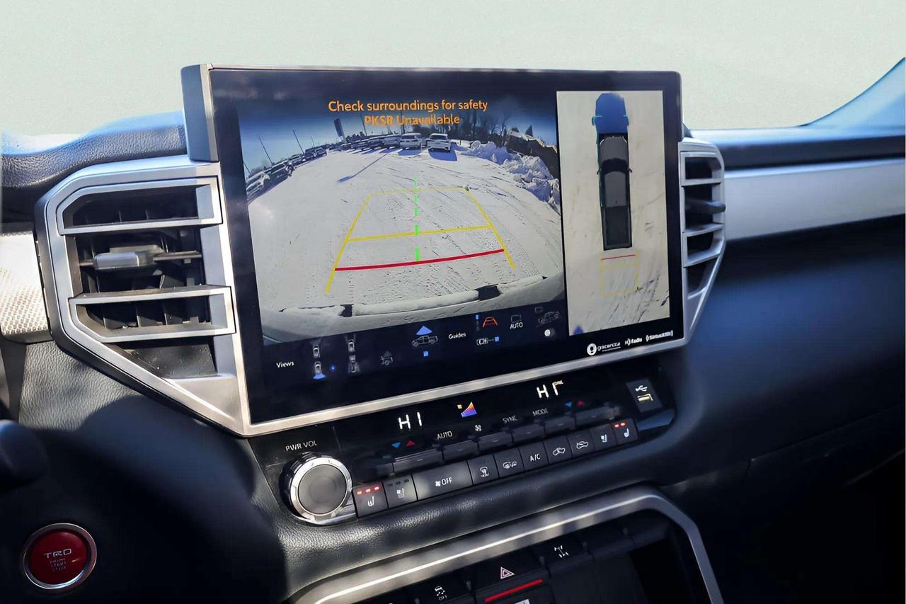 2024 Toyota Tundra : Moonroof, Apple Car Play, Nav, Htd and Cooled Se Photo