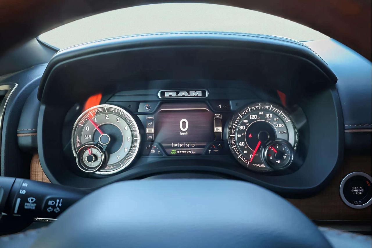 2022 RAM 1500 : Nav, Apple Car Play, Leather, Sunroof Photo