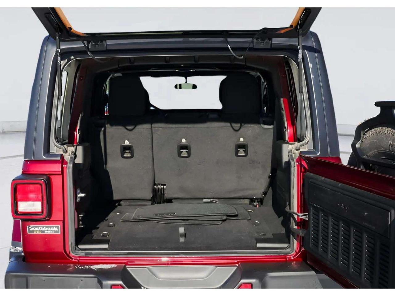 2021 Jeep Wrangler Apple Car Play, R.Cam, Photo