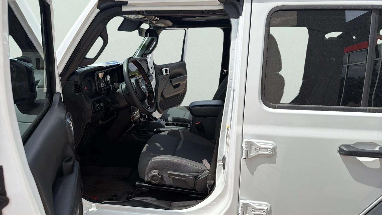 2024 Jeep Wrangler : Nav, Apple Car Play, Blind Spot, Htd Seats Photo