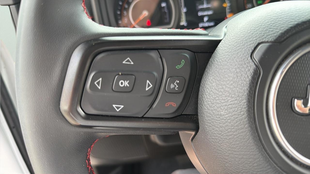 2024 Jeep Wrangler : Nav, Apple Car Play, Blind Spot, Htd Seats Photo