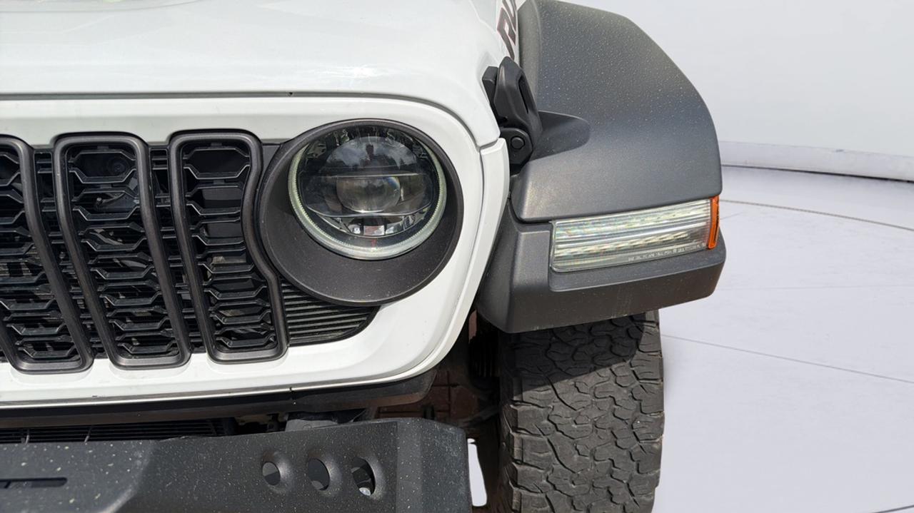 2024 Jeep Wrangler : Nav, Apple Car Play, Blind Spot, Htd Seats Photo