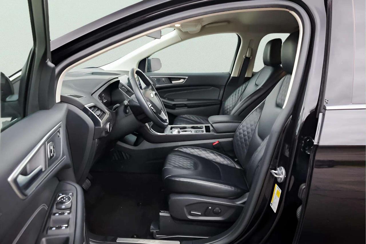 2024 Ford Edge : Apple Car Play, Htd Seats, R.Cam Photo