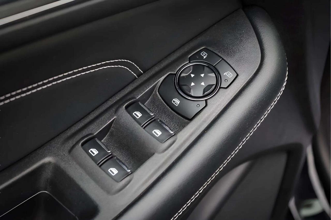 2024 Ford Edge : Apple Car Play, Htd Seats, R.Cam Photo