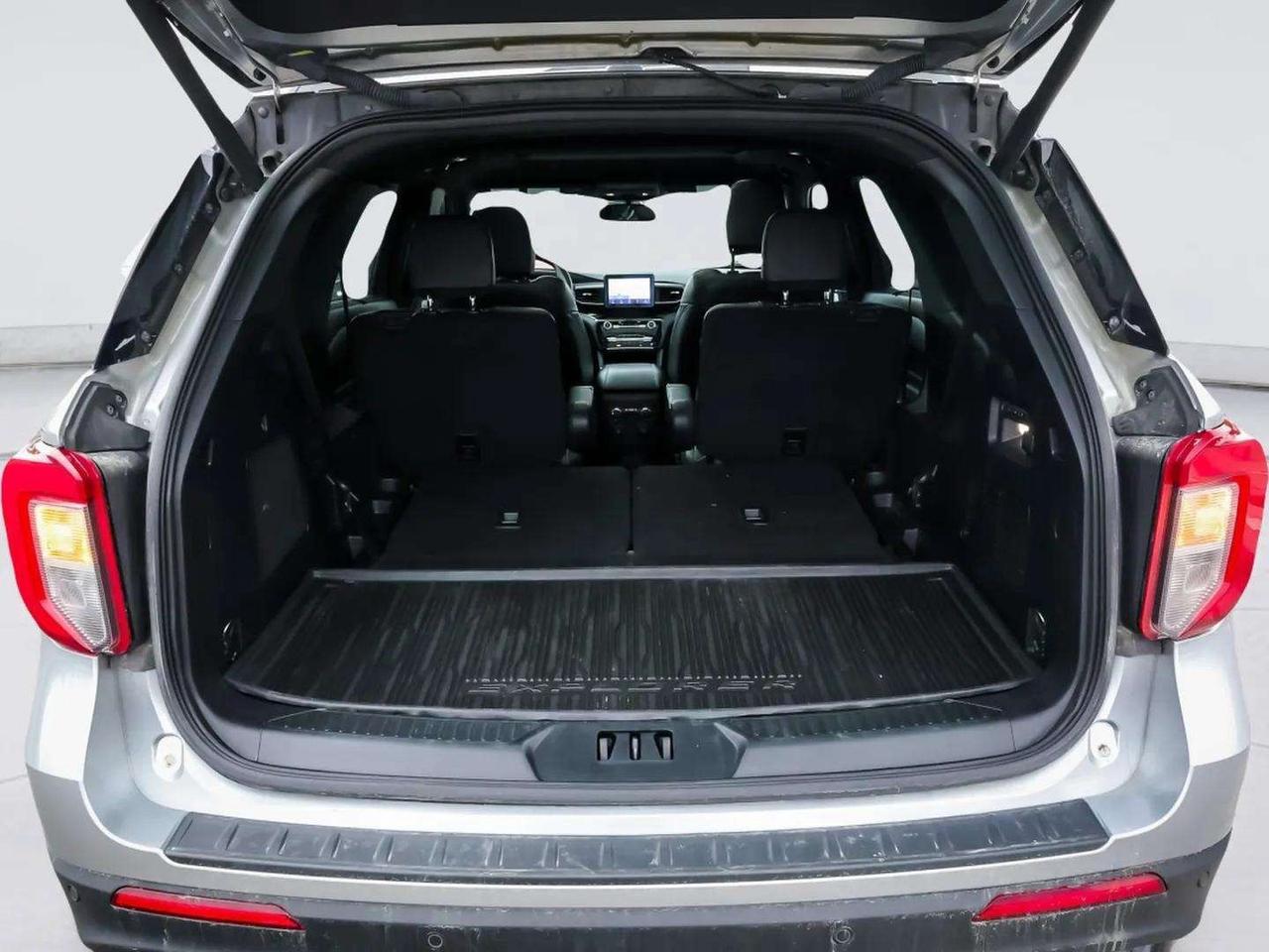 2022 Ford Explorer ST 3.0L ECOBOOST V6 4WD Photo