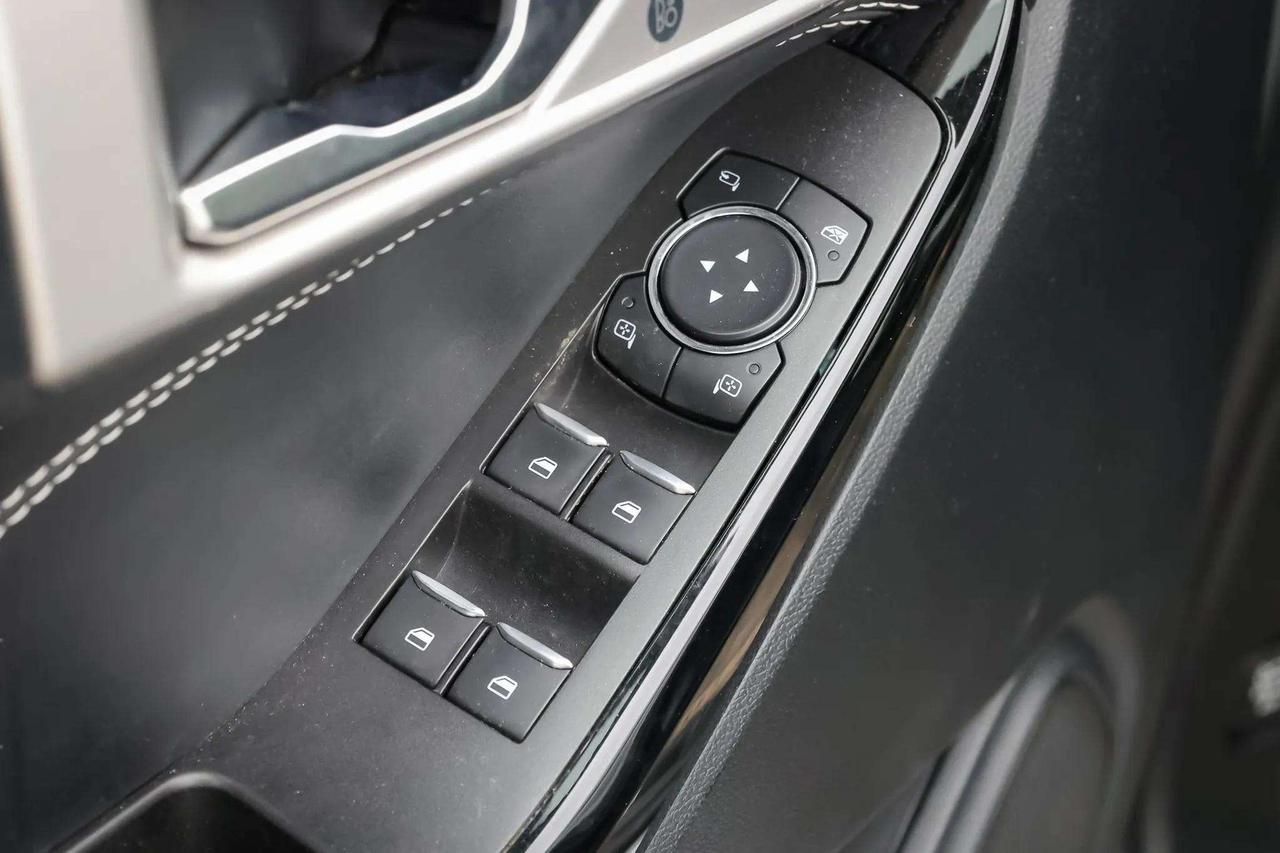 2022 Ford Explorer ST 3.0L ECOBOOST V6 4WD Photo