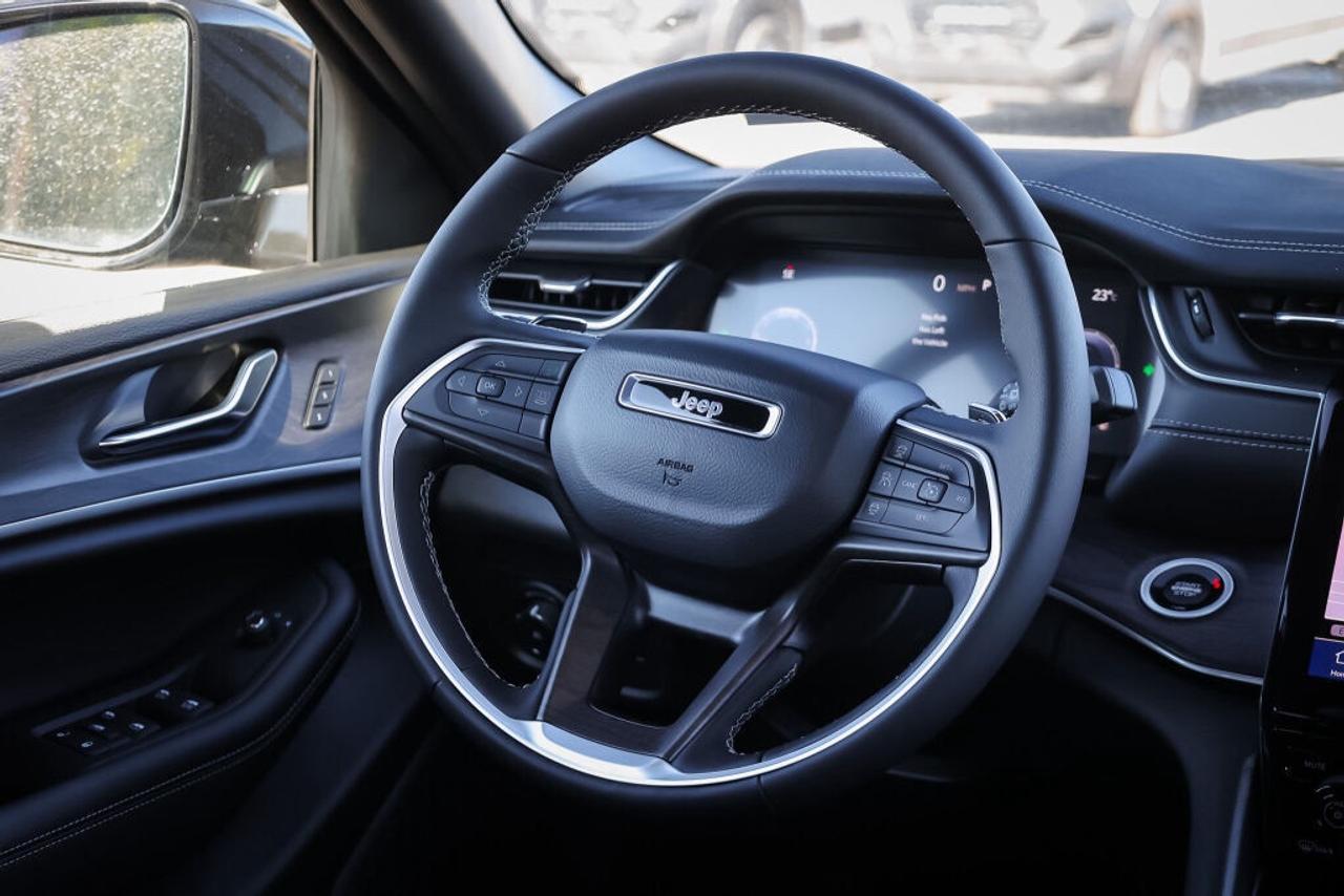 2025 Jeep Grand Cherokee L Limited Photo