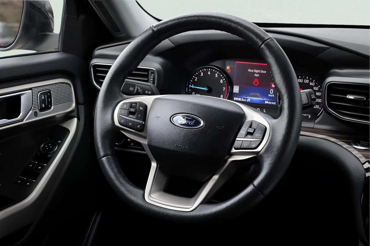 2024 Ford Explorer LIMITED 2.3L ECOBOOST 4WD Photo
