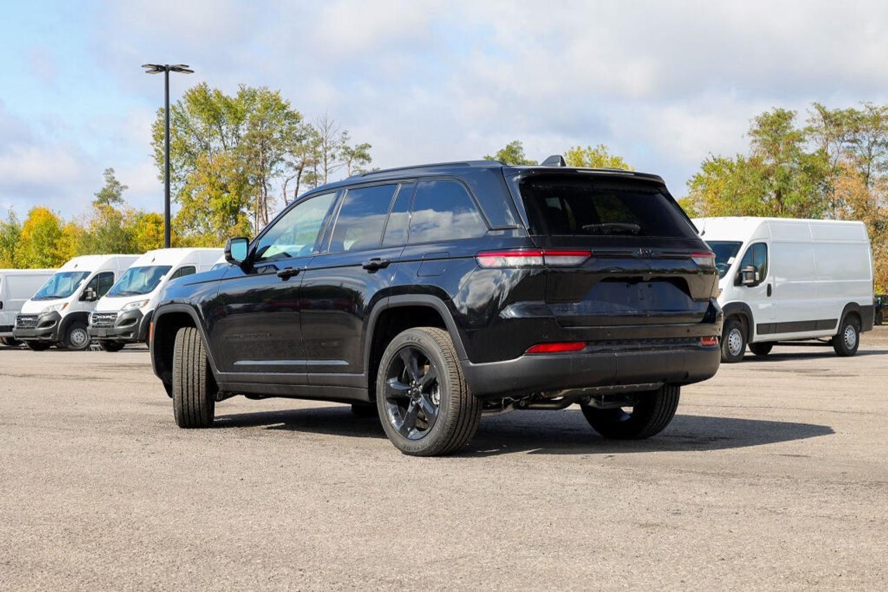 2025 Jeep Grand Cherokee Altitude Photo