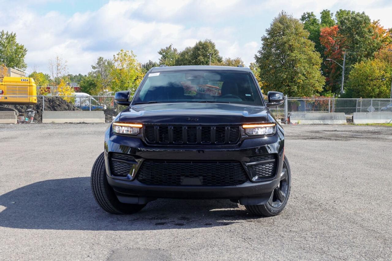 2025 Jeep Grand Cherokee Altitude Photo