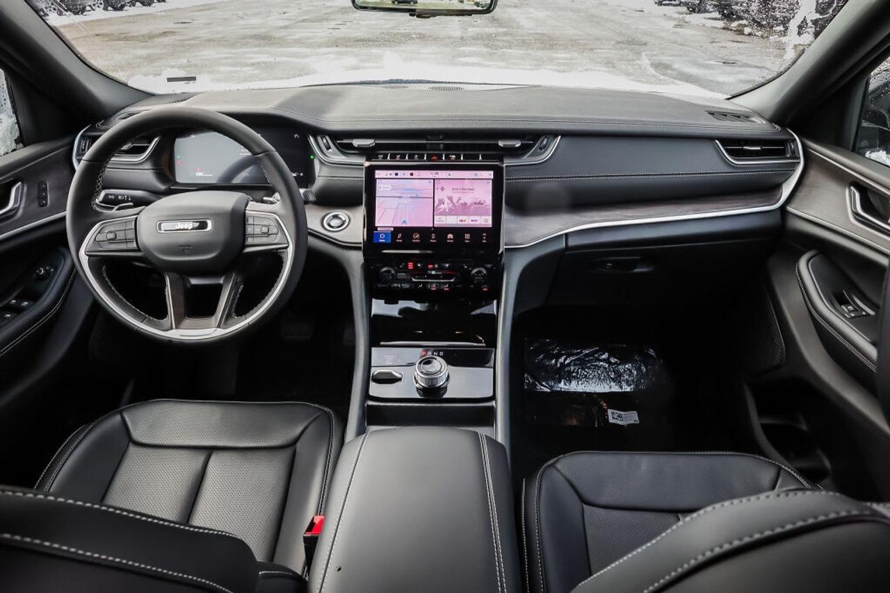 2025 Jeep Grand Cherokee Limited Photo