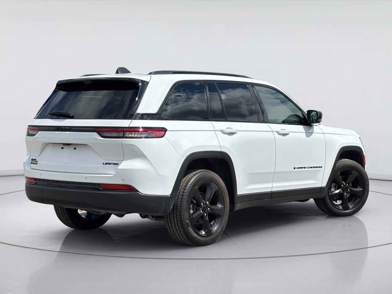 2025 Jeep Grand Cherokee Limited Photo