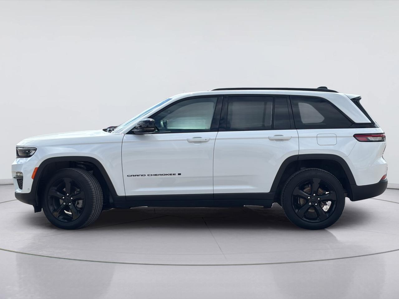 2025 Jeep Grand Cherokee Limited Photo1