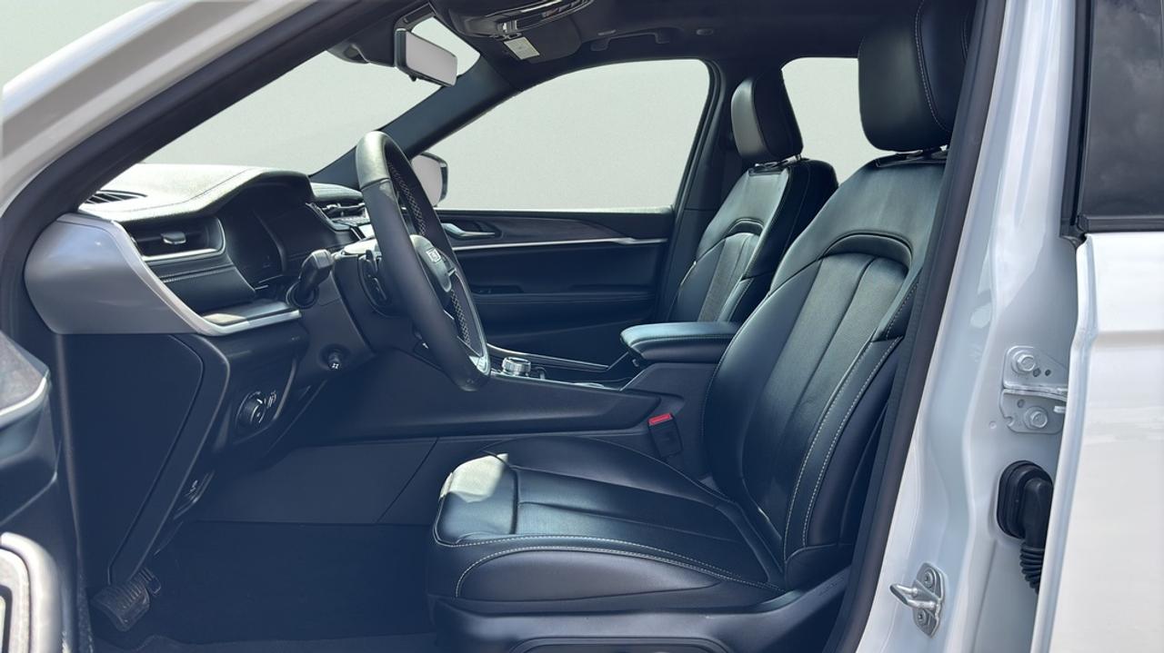 2025 Jeep Grand Cherokee Limited Photo