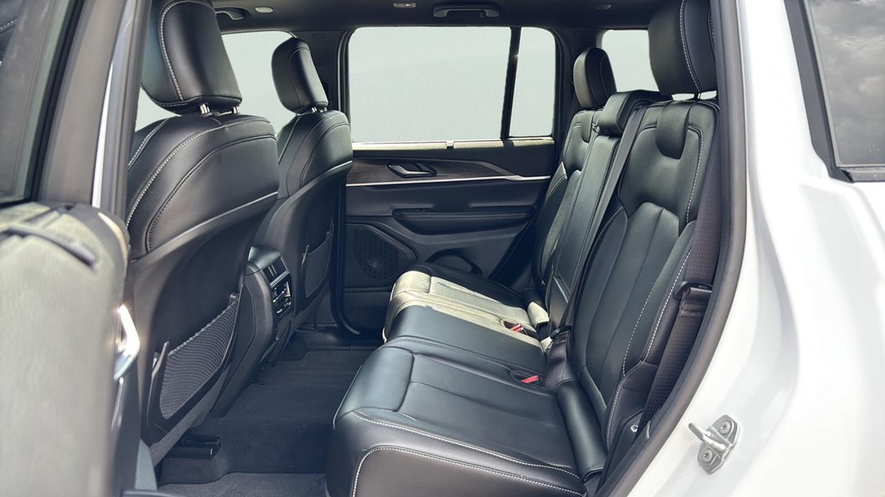 2025 Jeep Grand Cherokee Limited Photo
