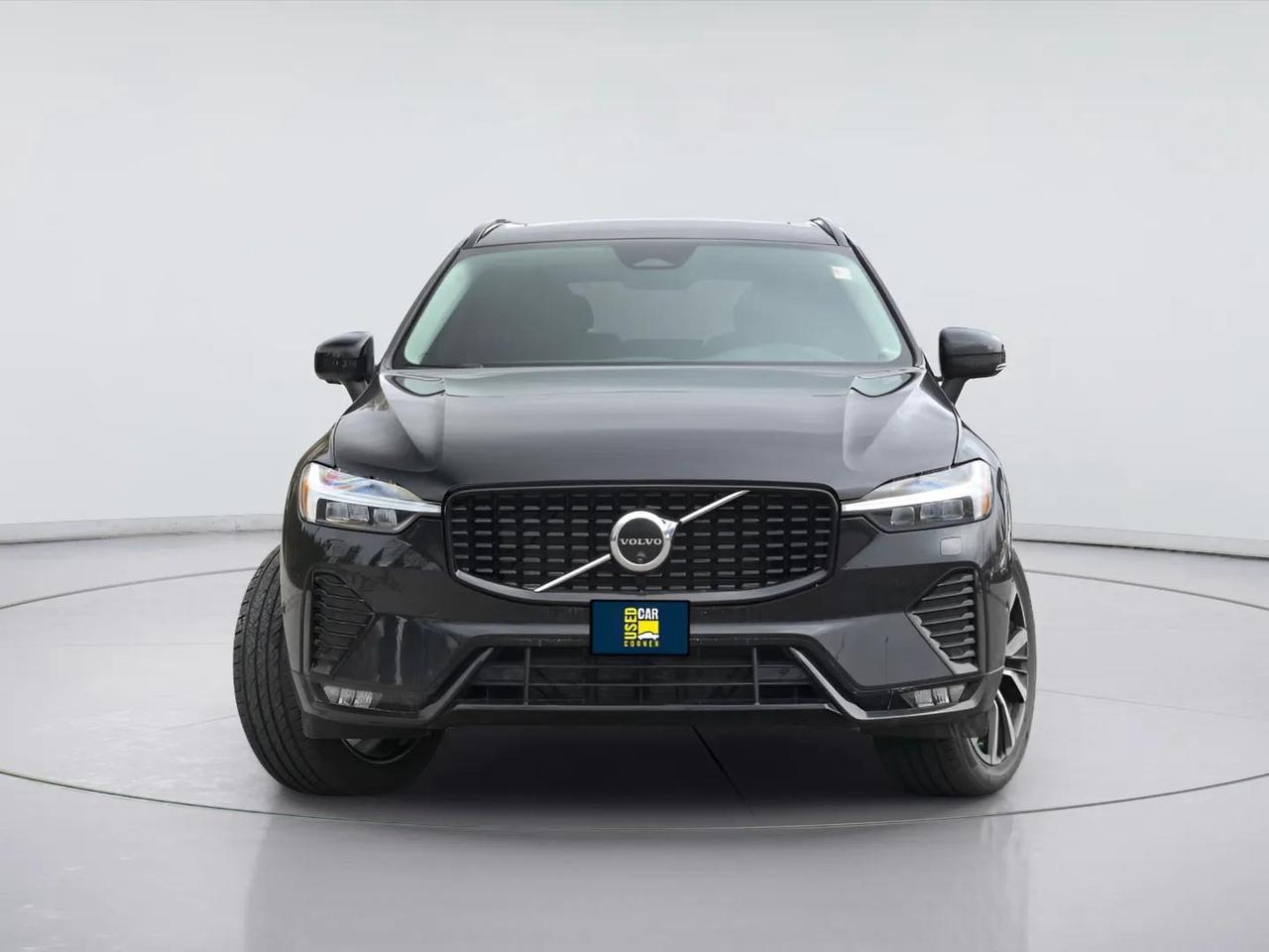 2024 Volvo XC60 Plus Dark Theme Photo