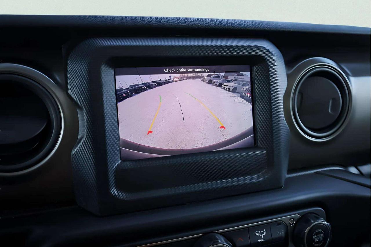 2022 Jeep Wrangler UNLIMITED SPORT Photo