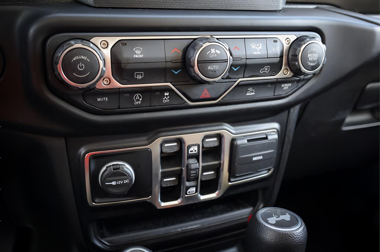 2022 Jeep Wrangler UNLIMITED SPORT Photo