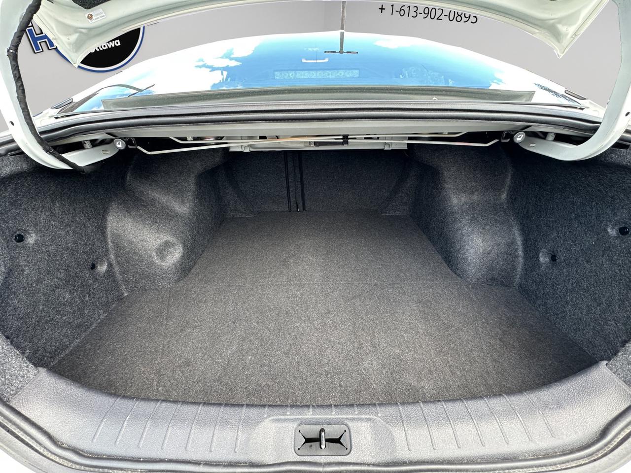 2022 Nissan Altima 2.5 SR Midnight Edition Photo