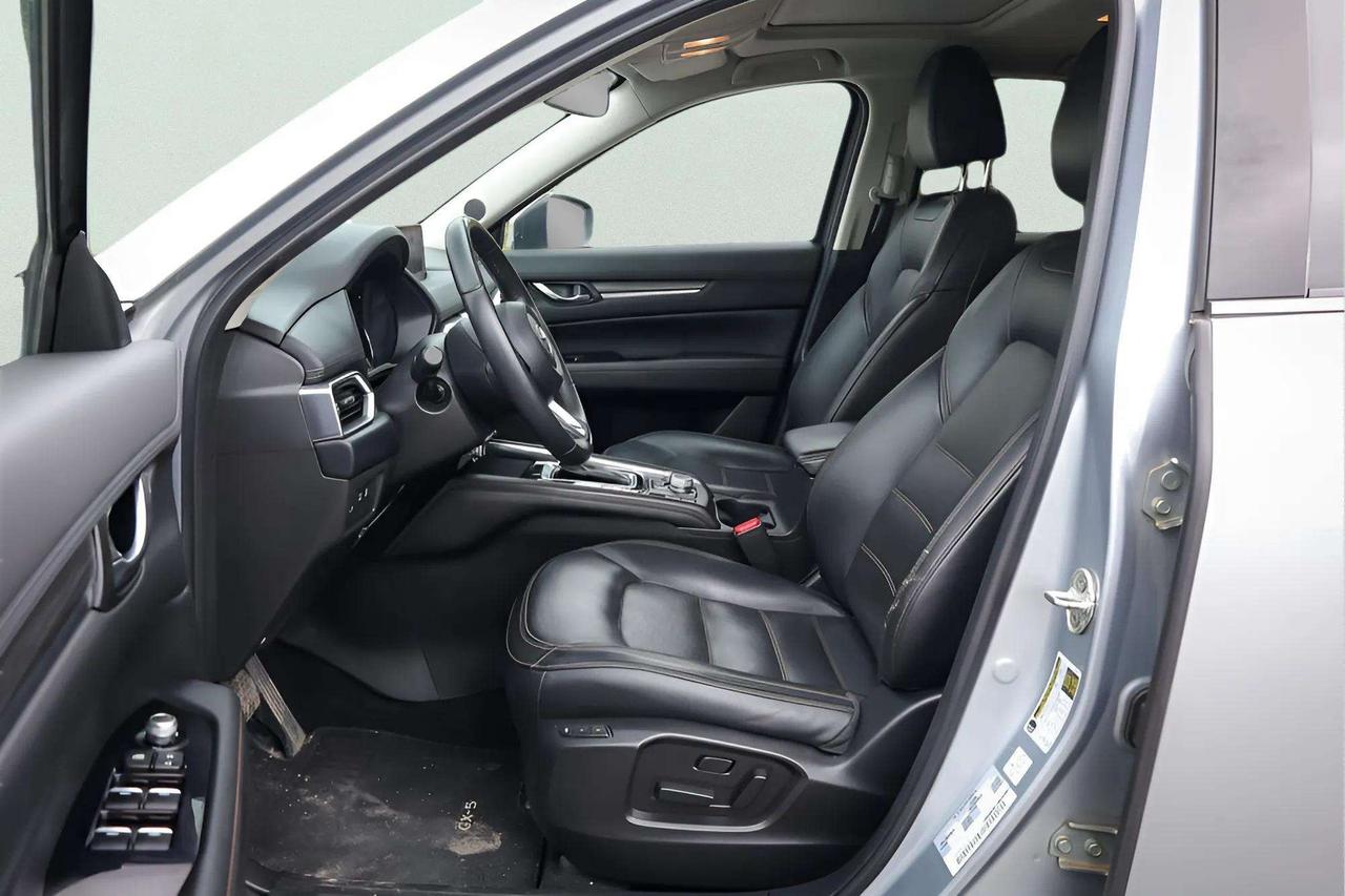 2020 Mazda CX-5 Signature AWD Photo
