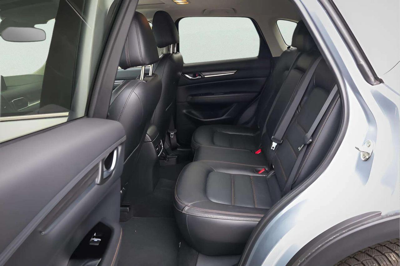 2020 Mazda CX-5 Signature AWD Photo