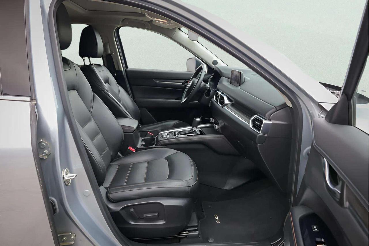 2020 Mazda CX-5 Signature AWD Photo