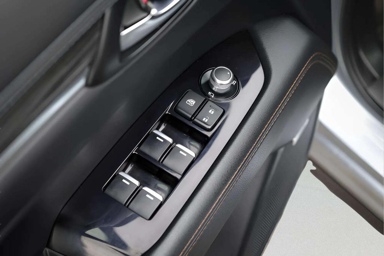 2020 Mazda CX-5 Signature AWD Photo