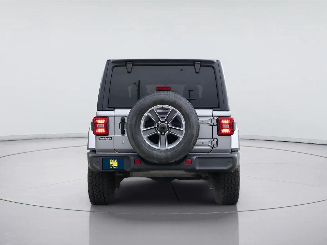 2018 Jeep WRANGLER UNLIMITED UNLIMITED SAHARA 2.0L Photo2