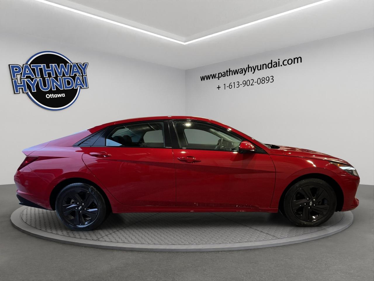 2021 Hyundai Elantra Preferred | Reverse Cam | Heated Seats Photo2