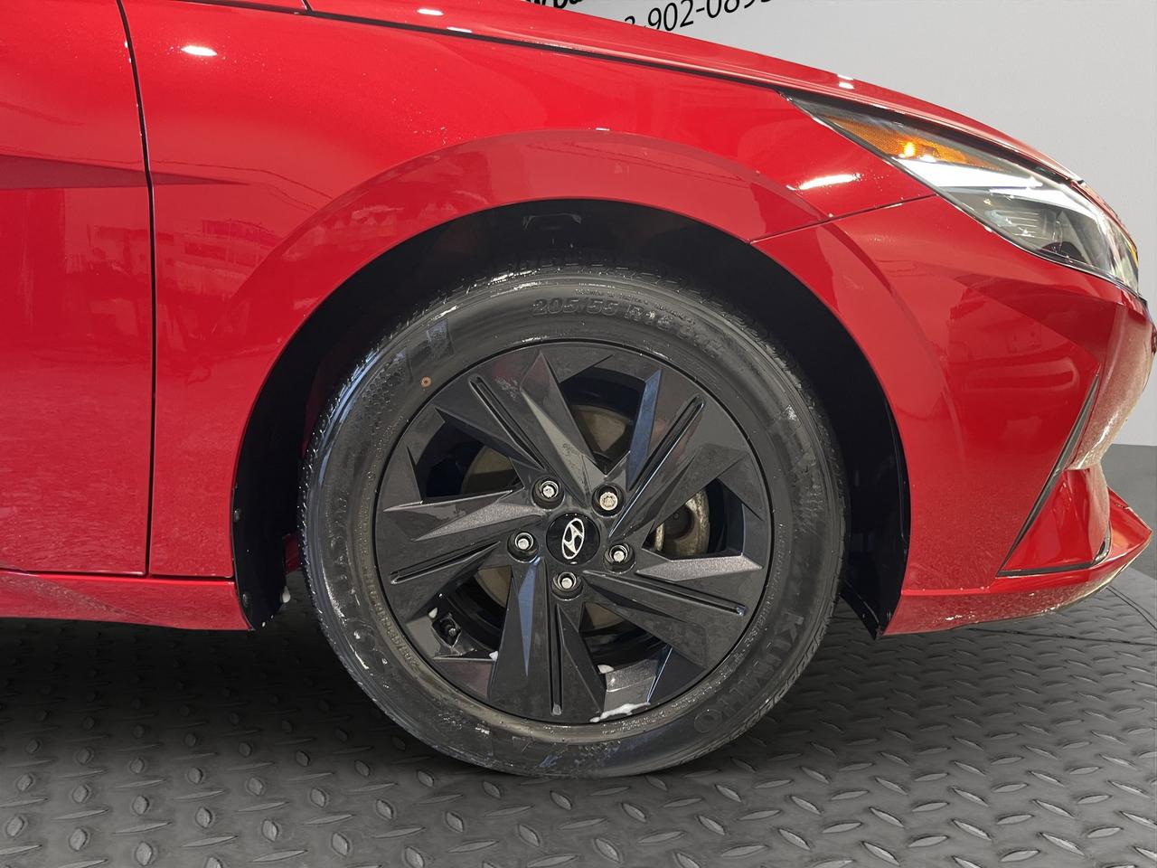 2021 Hyundai Elantra Preferred | Reverse Cam | Heated Seats Photo