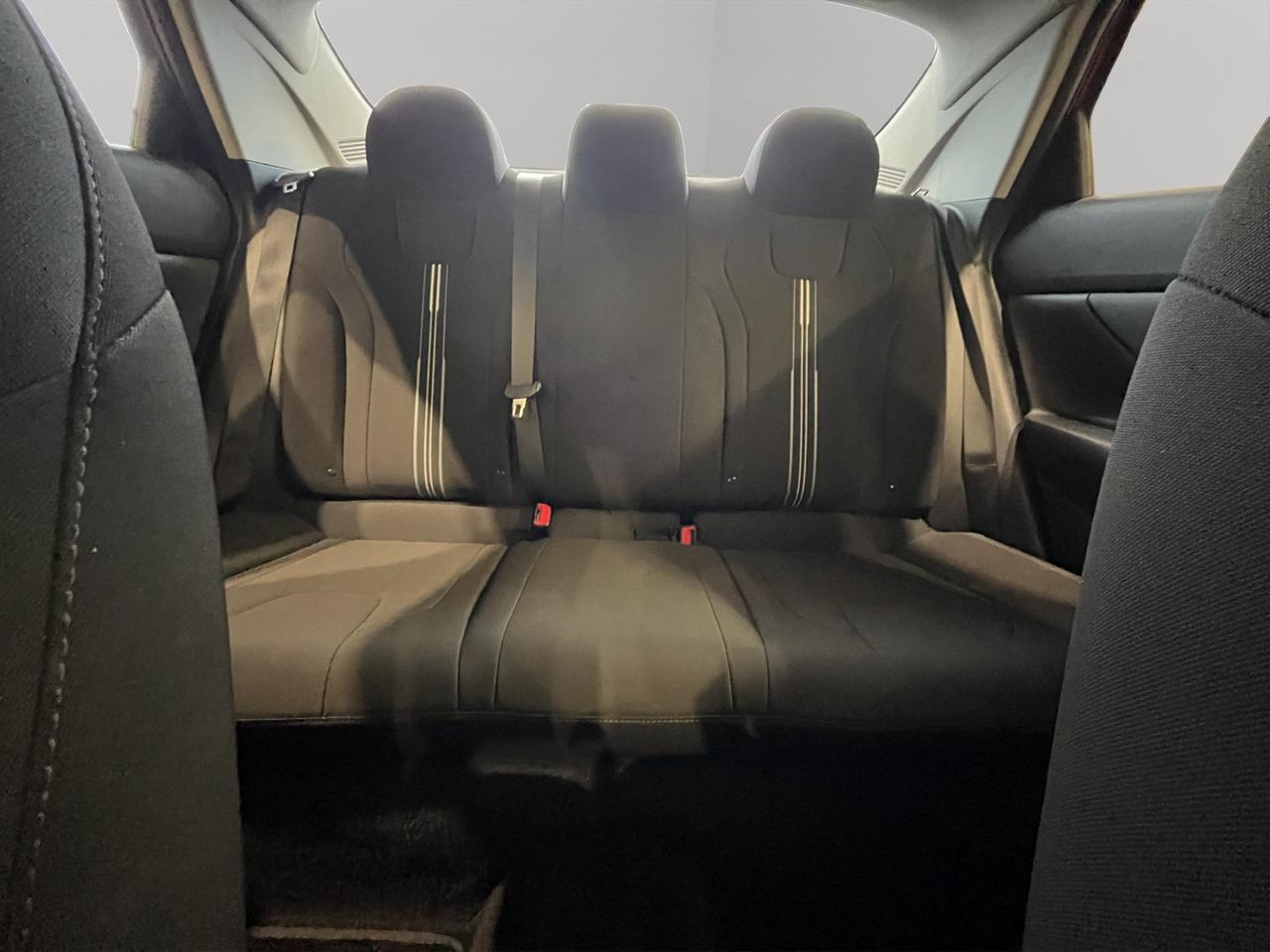 2021 Hyundai Elantra Preferred | Reverse Cam | Heated Seats Photo
