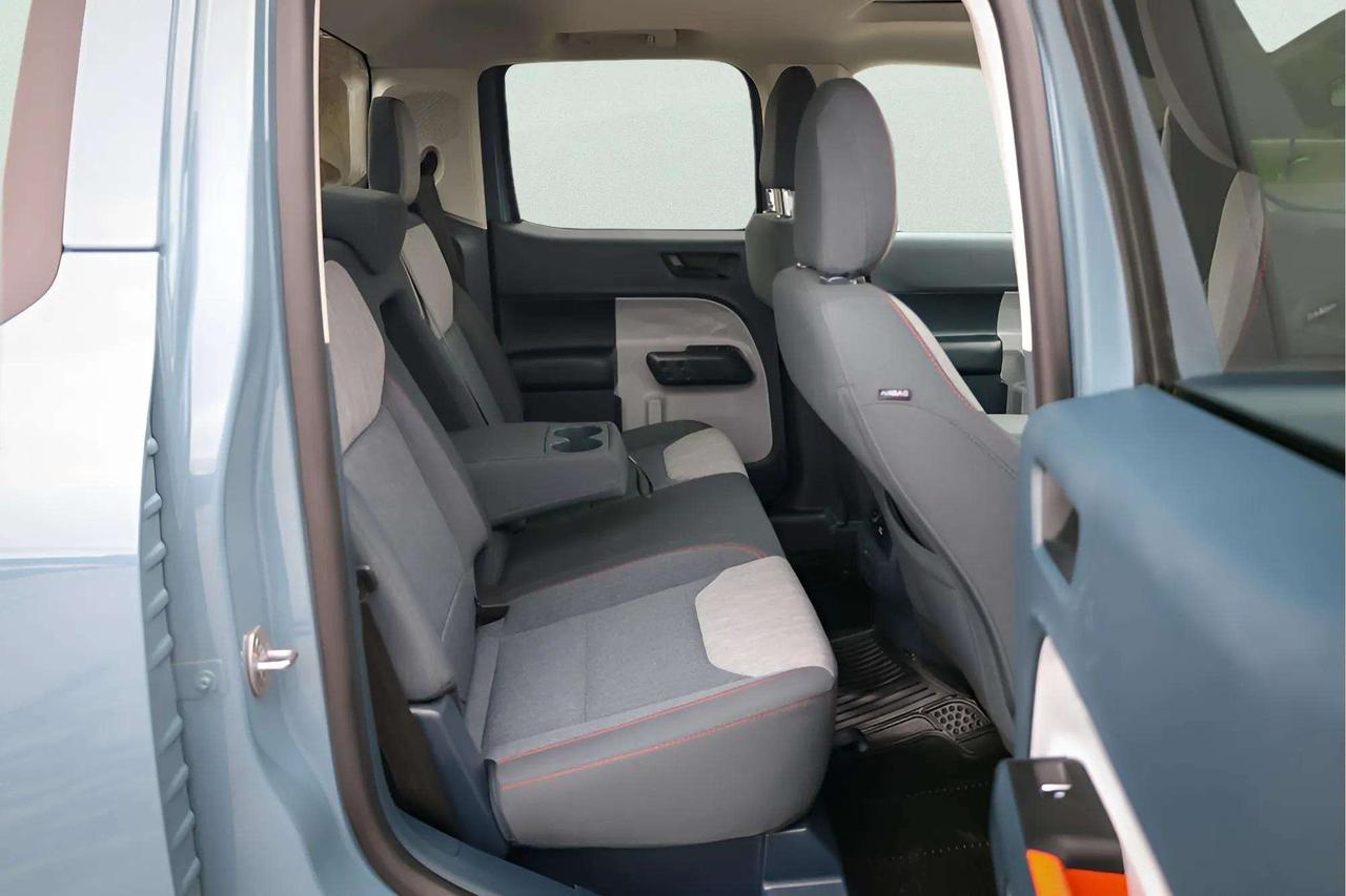 2023 Ford Maverick XLT Crew Cab Photo