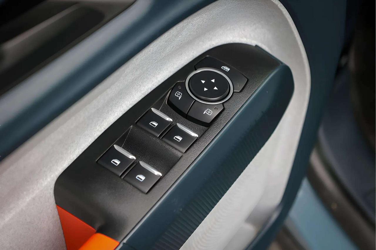 2023 Ford Maverick XLT Crew Cab Photo