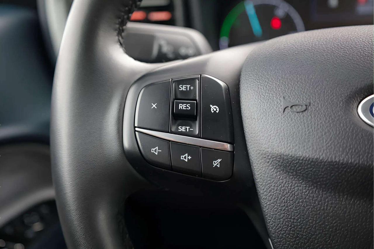 2023 Ford Maverick XLT Crew Cab Photo