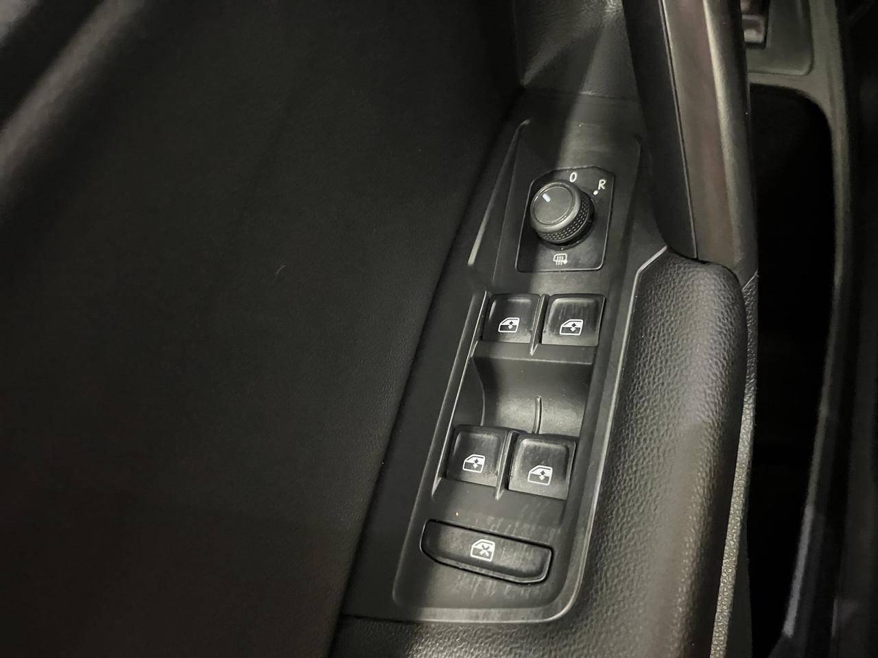 2021 Volkswagen Tiguan Comfortline | Reverse Cam | Heated Seats Photo