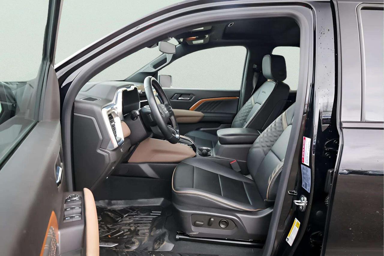 2023 GMC Canyon Denali 2.7L Turbo Photo