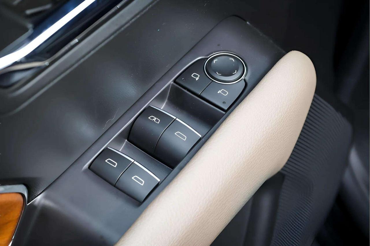 2023 GMC Canyon Denali 2.7L Turbo Photo