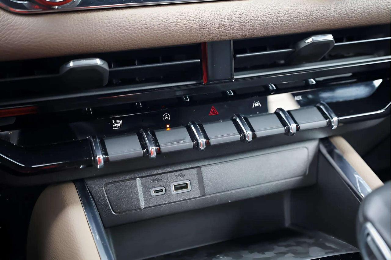2023 GMC Canyon Denali 2.7L Turbo Photo