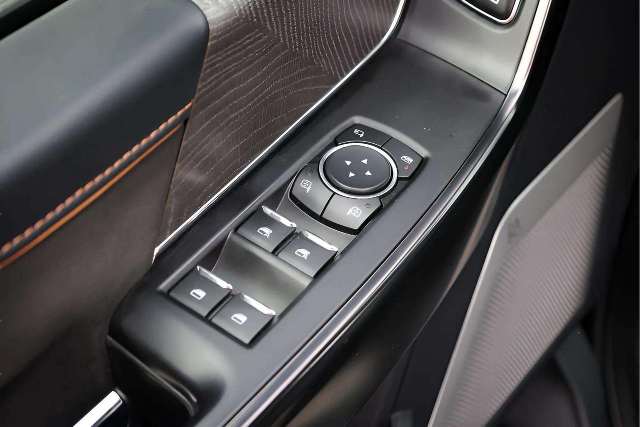 2022 Ford F-150 PLATINUM 3.5L HYBRID V6 Photo
