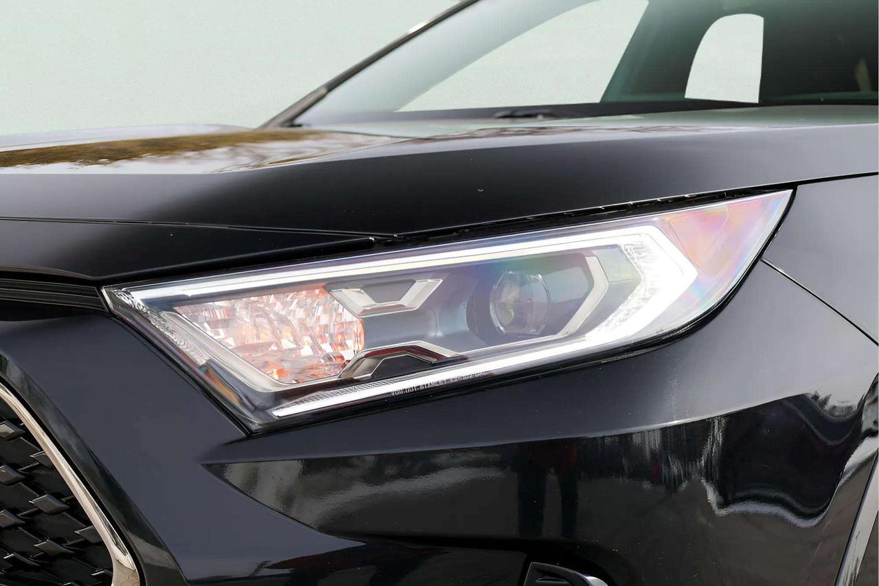 2021 Toyota RAV4 Prime : Leather, Apple Car Play, Htd Seats, Htd Wheel Photo