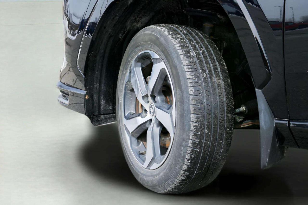 2021 Toyota RAV4 Prime : Leather, Apple Car Play, Htd Seats, Htd Wheel Photo
