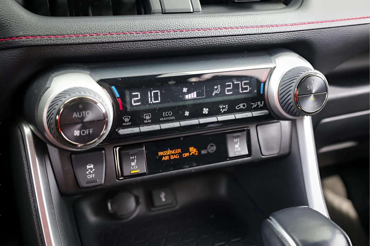 2021 Toyota RAV4 Prime : Leather, Apple Car Play, Htd Seats, Htd Wheel Photo