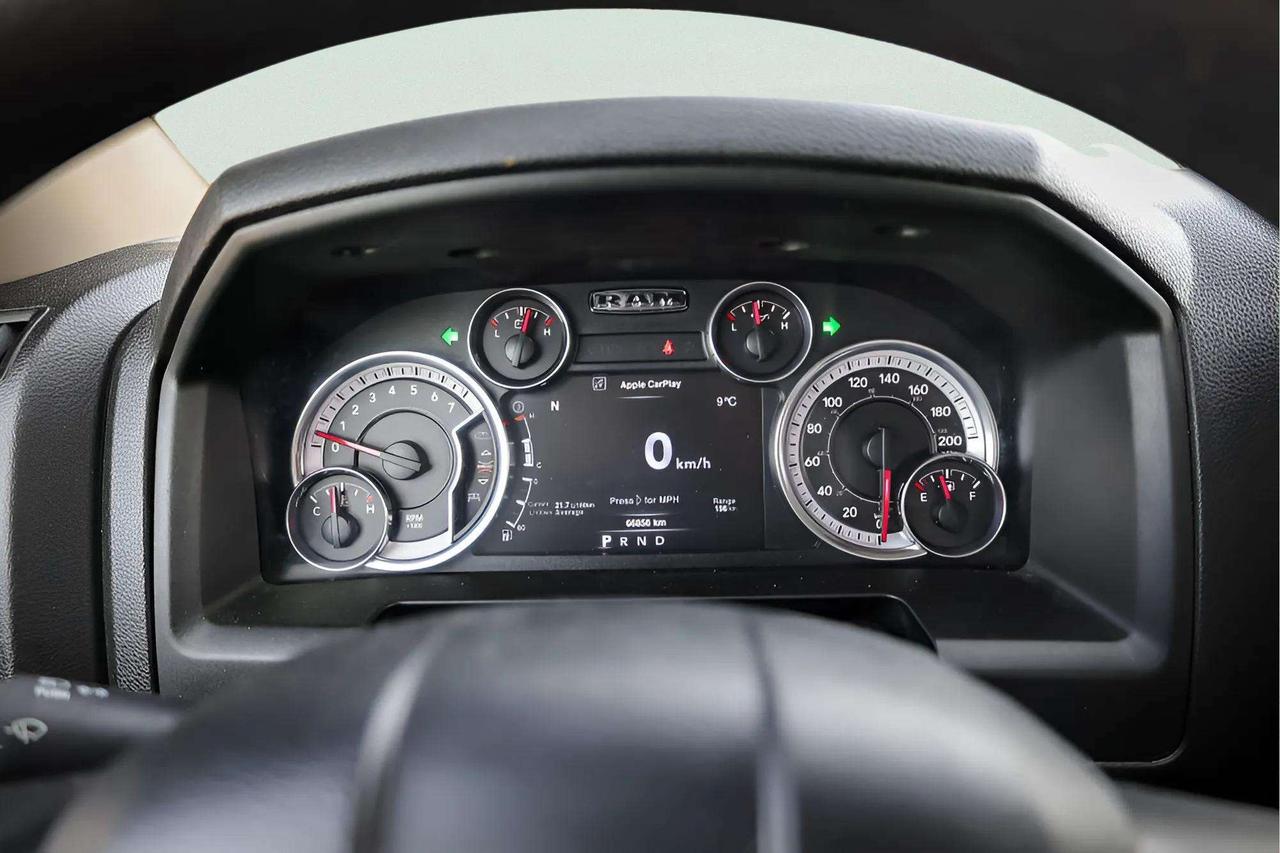 2022 RAM 1500 Classic : Night Edition, R.Cam, 8.4 Media Screen Photo