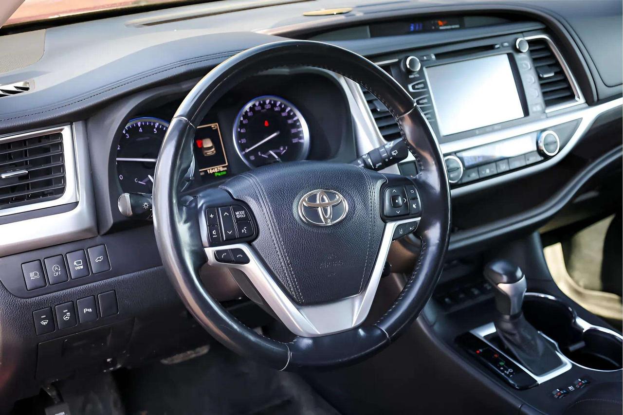 2018 Toyota Highlander : Leather, Navi, Htd Seats Photo