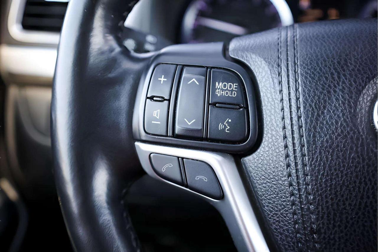 2018 Toyota Highlander : Leather, Navi, Htd Seats Photo