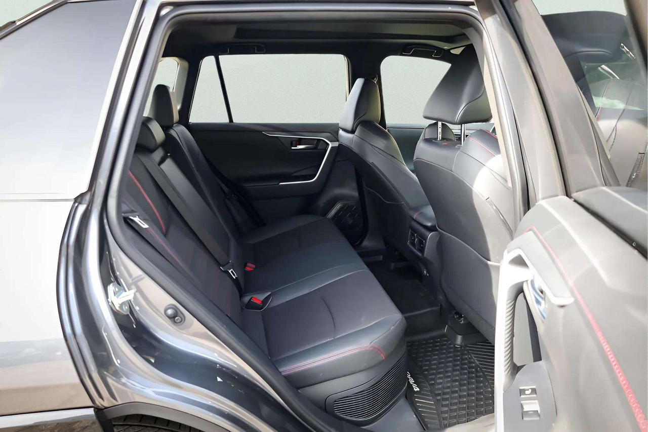 2025 Toyota RAV4 Plug-In Hybrid :Tech Pkg, Sunroof, Htd/Cool Seats Photo