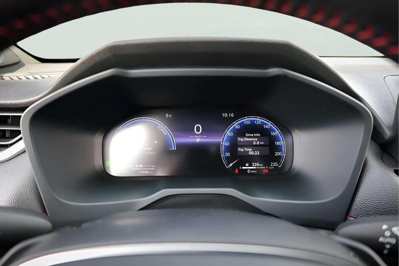 2025 Toyota RAV4 Plug-In Hybrid :Tech Pkg, Sunroof, Htd/Cool Seats Photo