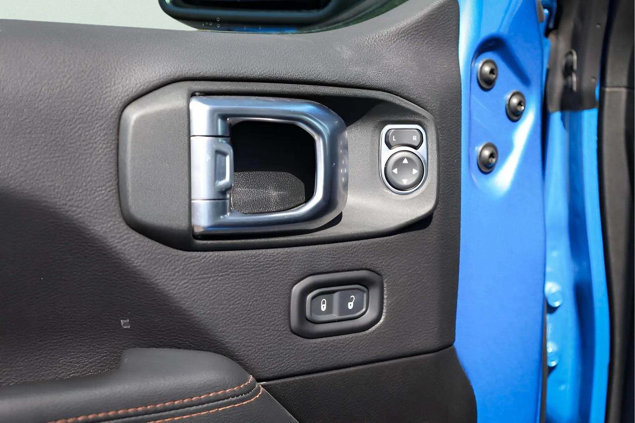 2022 Jeep Wrangler : Navi, Apple Car Play, Htd Seats Photo
