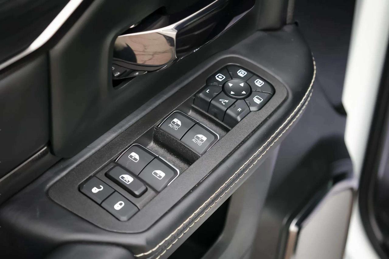 2026 RAM 2500 Leather, Navi, Htd Seats Photo